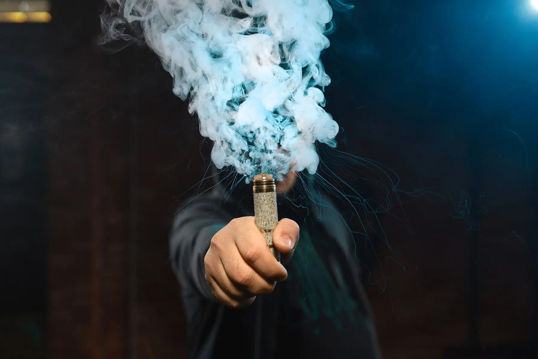 Miért egyre népszerűbb az elektromos cigaretta?