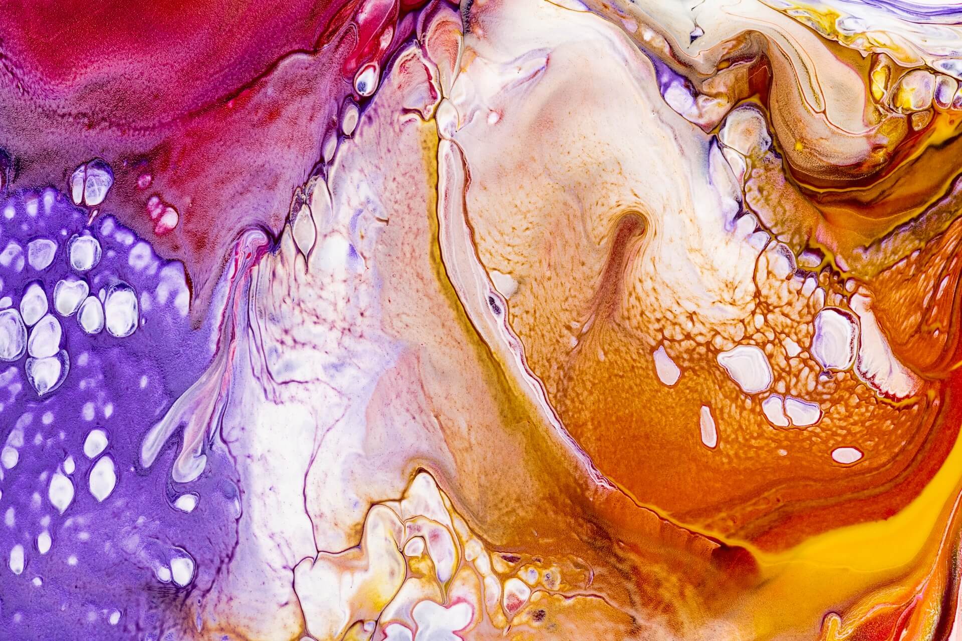 Hogyan készítsünk egyedi festményt gyorsan, egyszerűen – fluid art technikával