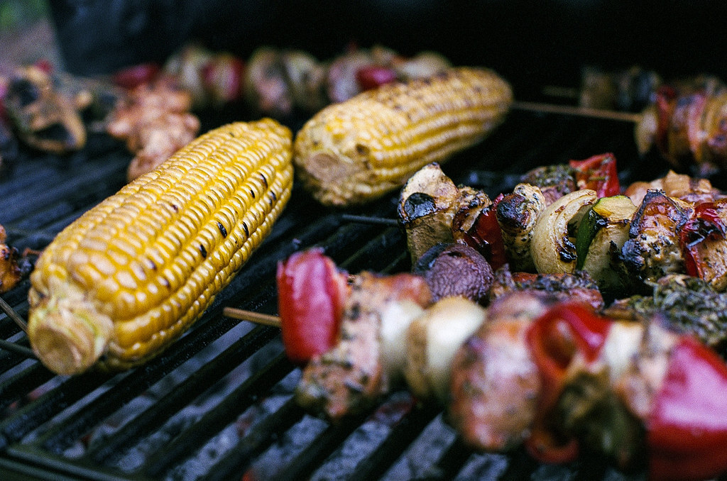 Grillezés kezdőknek: a tökéletes grillparti otthon