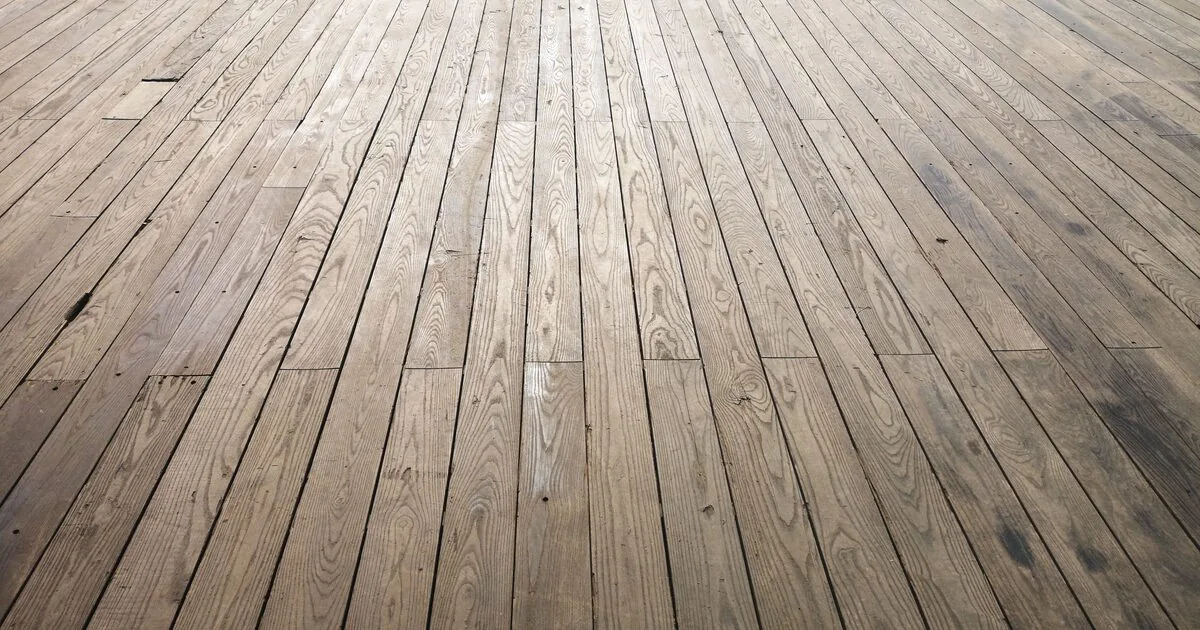 Parketta és laminált padló ápolása: tisztítás, karcvédelem és felújítás otthon
